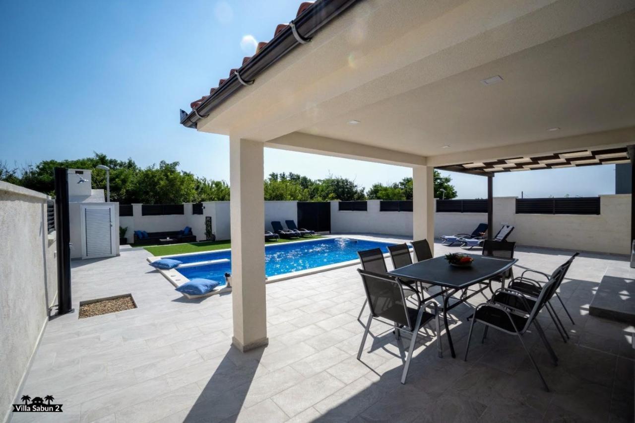 Villas Sabun - Modern House With Heated Pool Privlaka  Exteriér fotografie