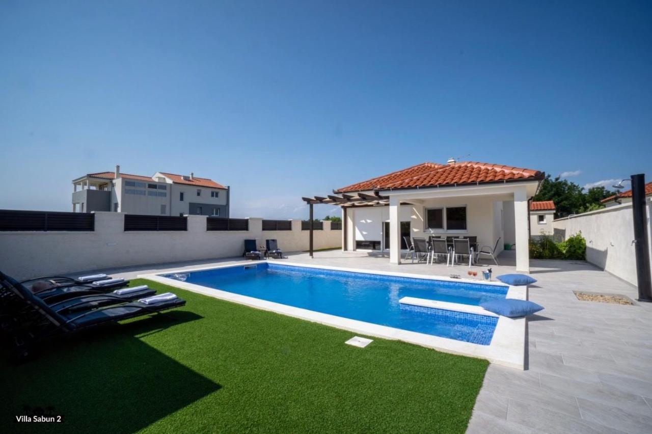 Villas Sabun - Modern House With Heated Pool Privlaka  Exteriér fotografie
