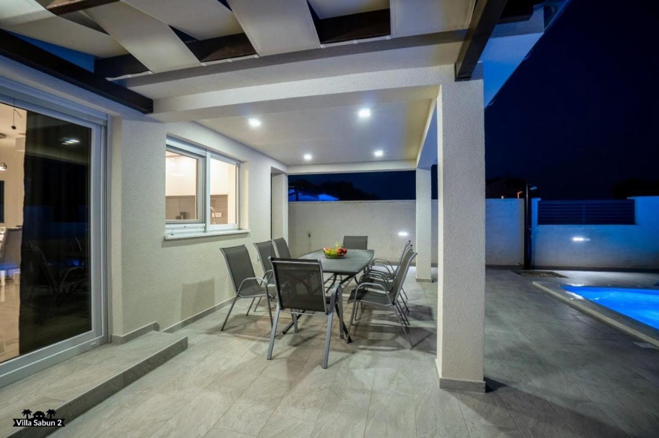 Villas Sabun - Modern House With Heated Pool Privlaka  Exteriér fotografie